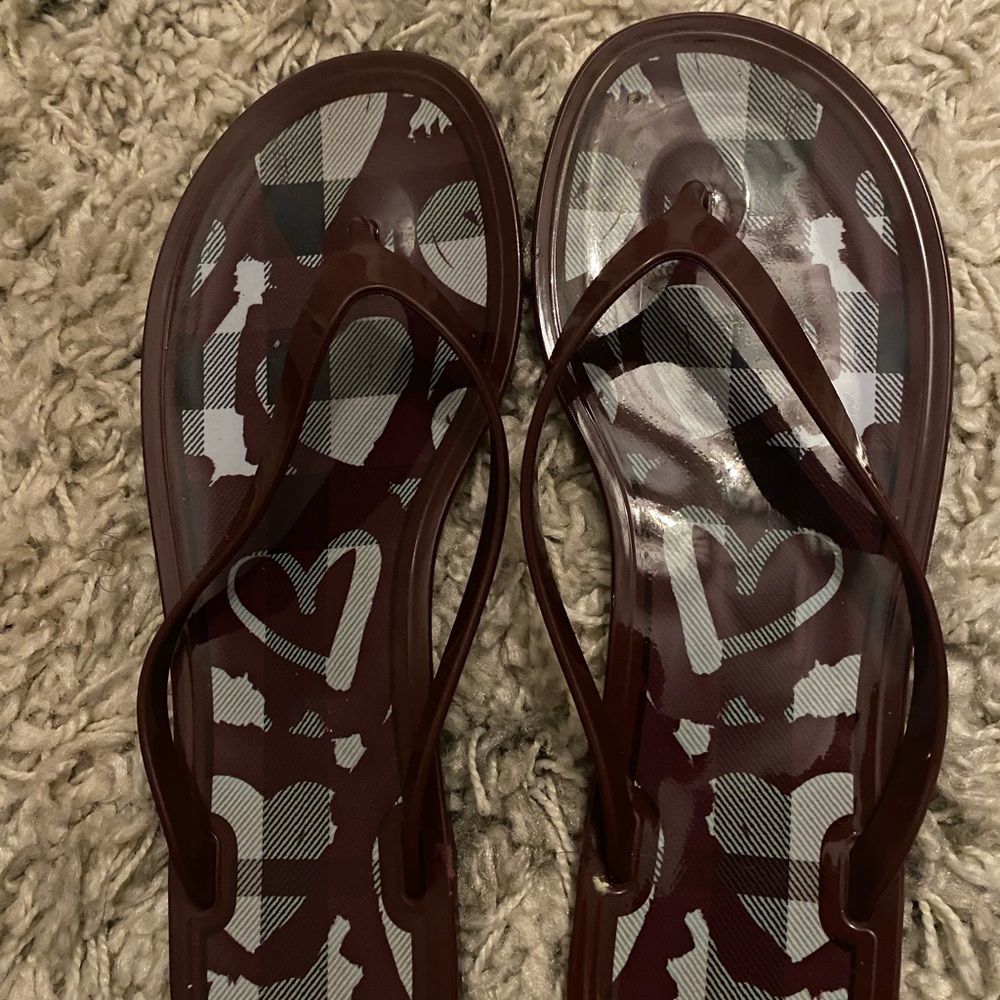 call Burberry thong sandals, size 9 burgundy women’s slightly worn